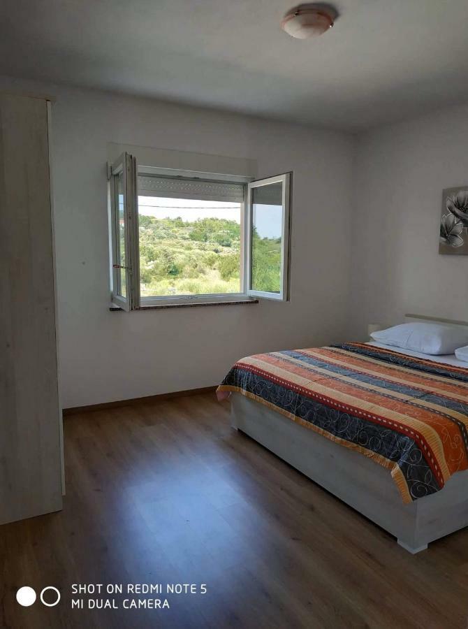 Apartments Patalic Lopar Exterior foto